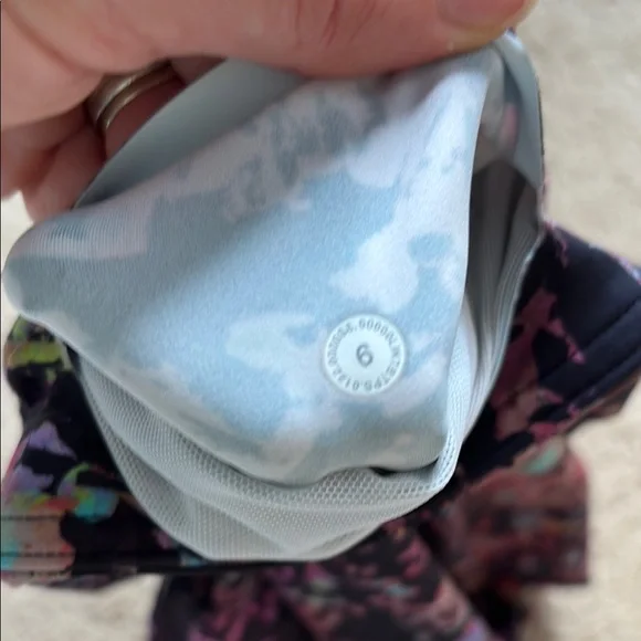 Lululemon Multicolor Floral Running Shorts 6 - Picture 3 of 8
